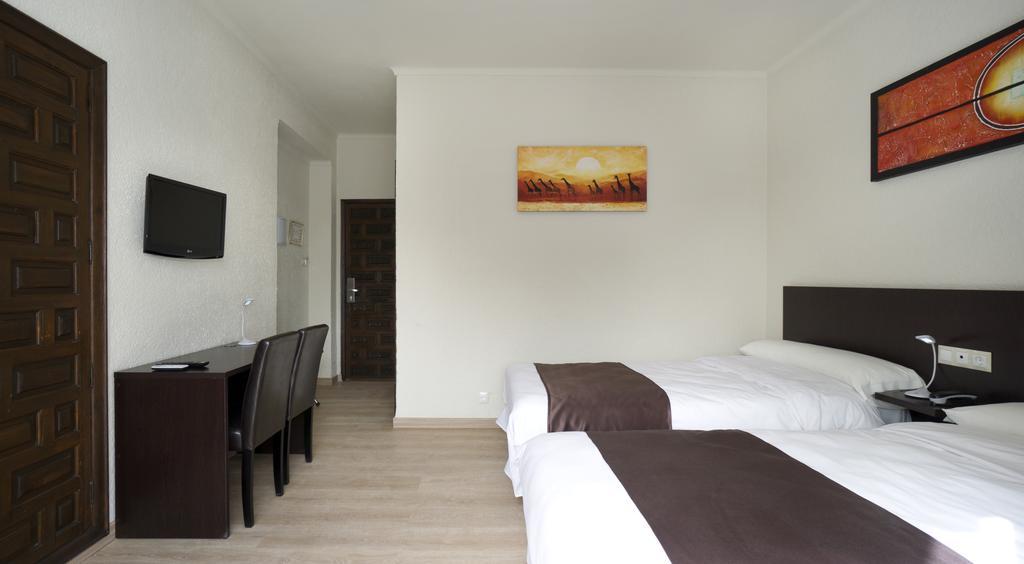 Hotel El Pozo Torremolinos Quarto foto